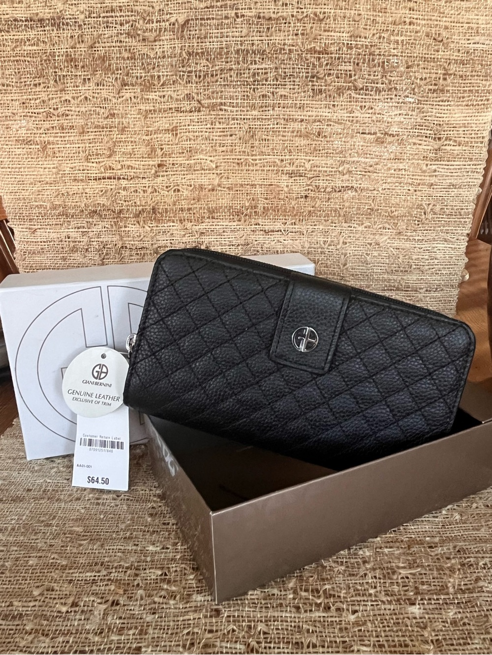 NWT Giani Bernini Black Quilted Leather Zip-Around Wallet with Turnlock